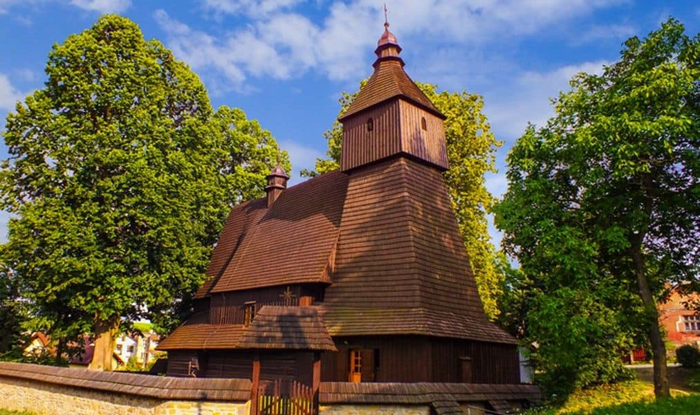 9 - Hervartov, dřevěný kostel Sv. Františka z Assisi