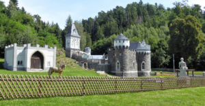 FP3 - hrádek Kunzov