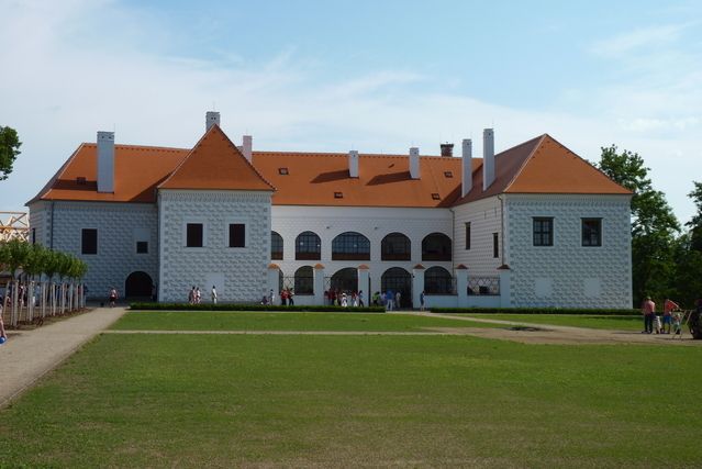 FP5 - Valeč, zámek