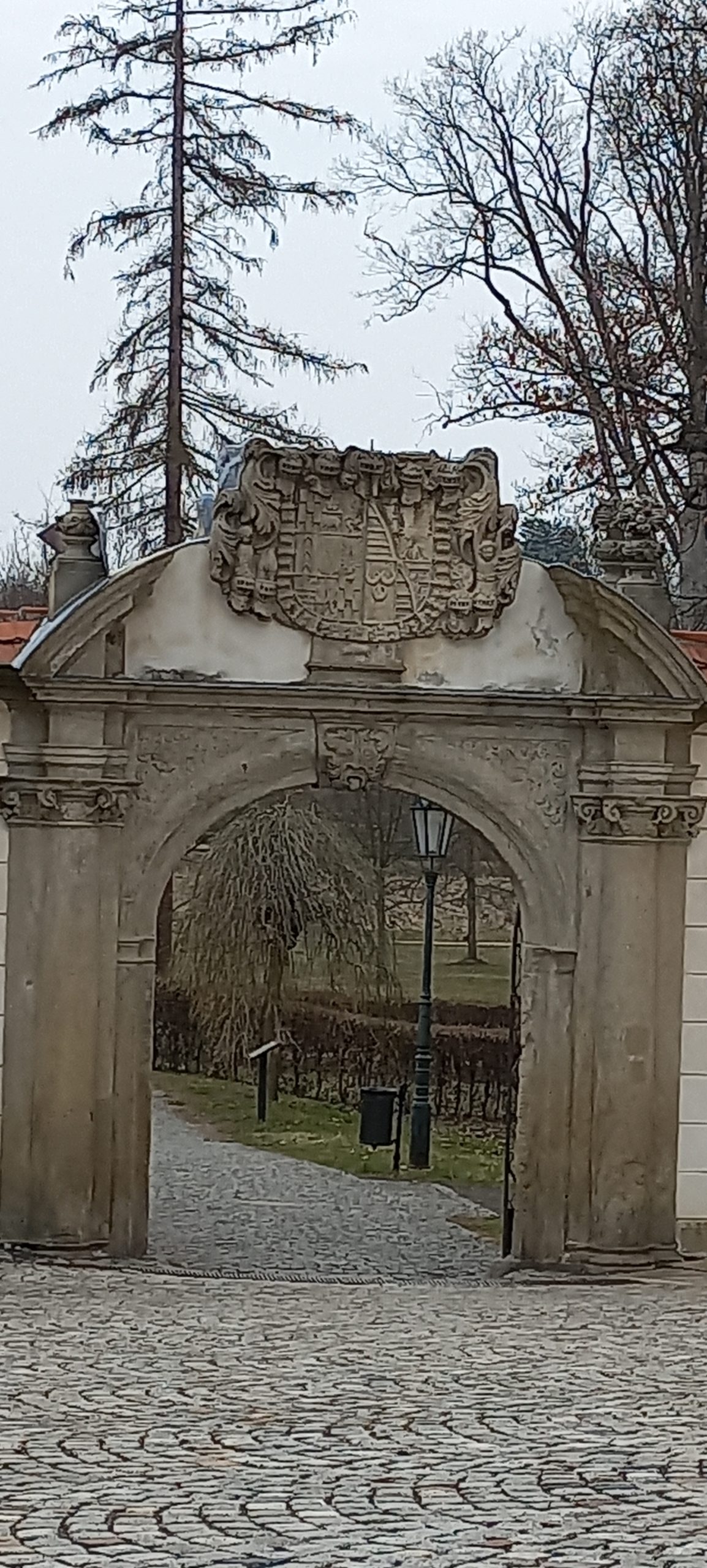 Osrov nad Ohří zahrada vchod