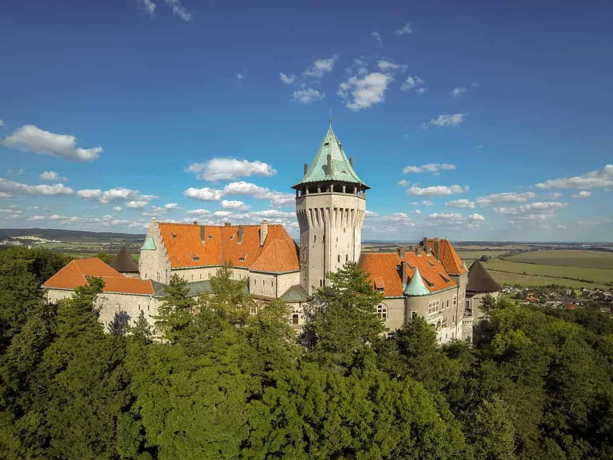 FP2 - Smolenický zámok