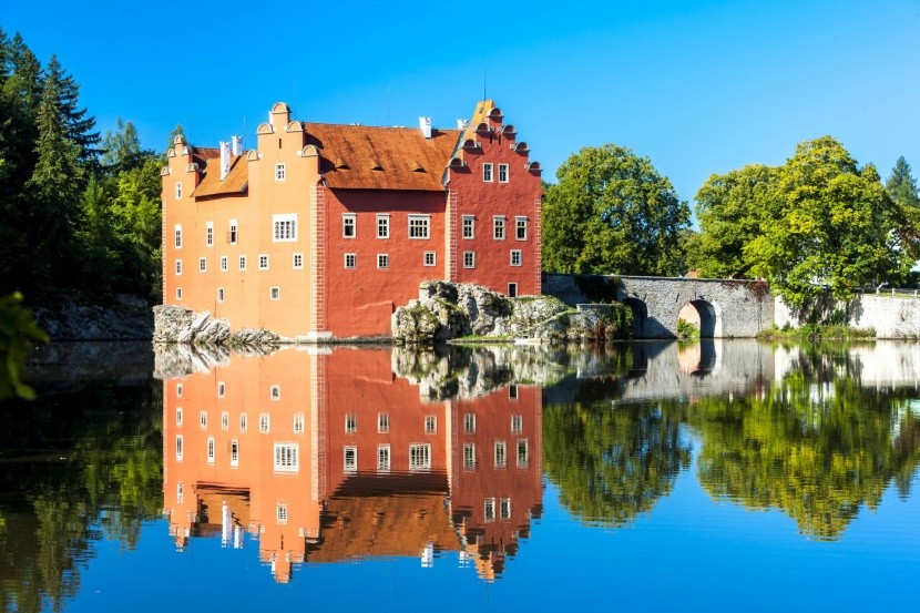 Tento obrázek nemá vyplněný atribut alt; název souboru je cervena-lhota-1.jpg.